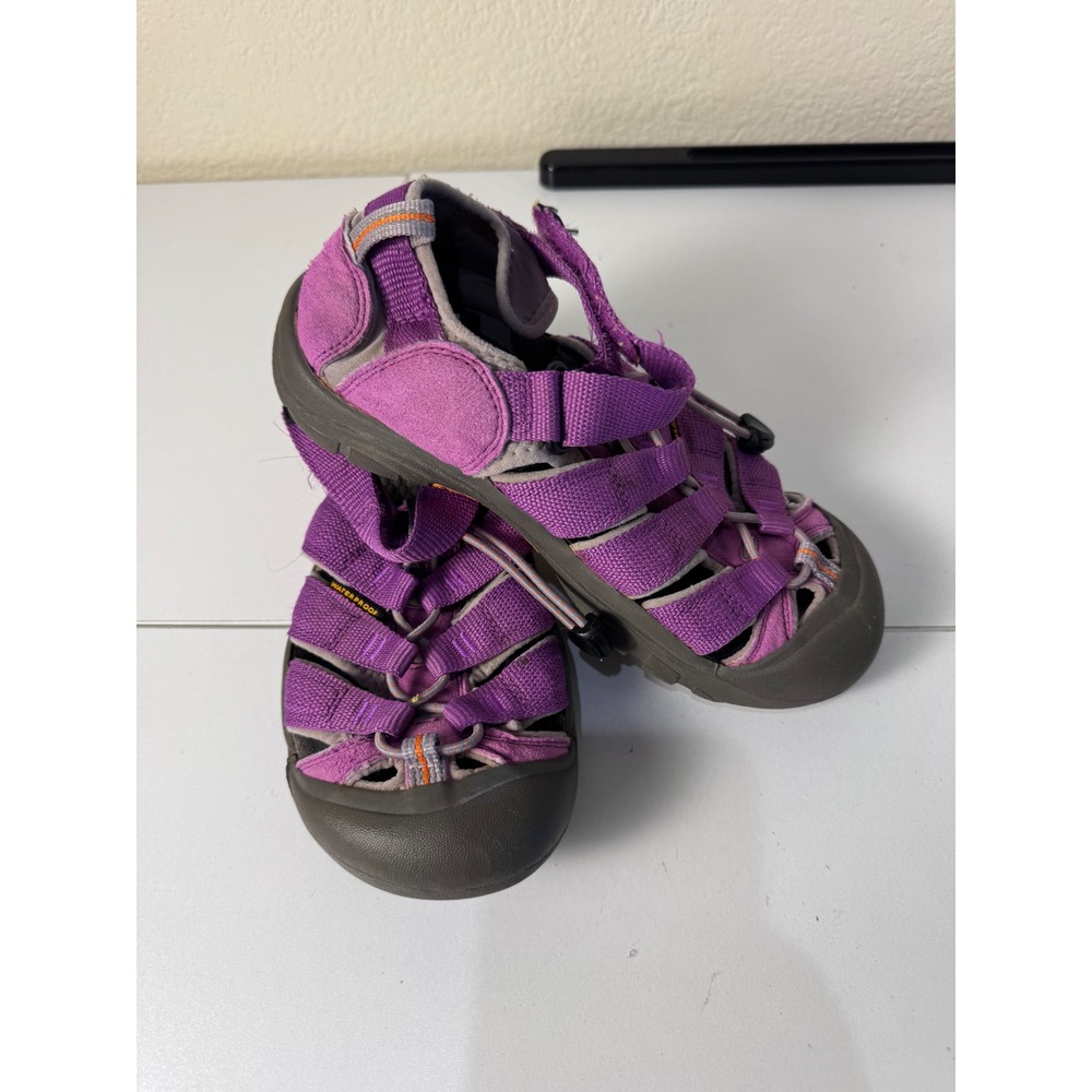 KEEN Newport H2 Sandals Kids Size 3 Purple Waterproof Hiking Gorpcore Minimalist